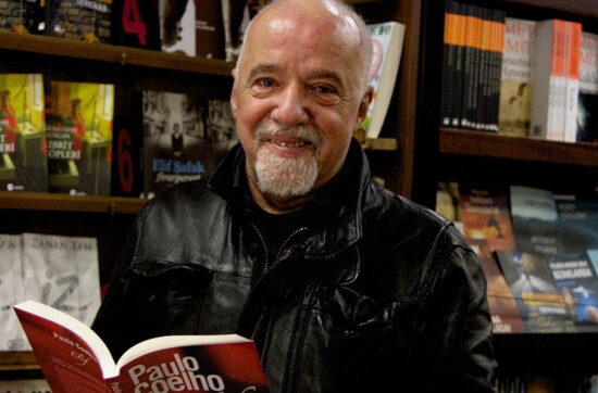 50 Inspirational Life Quotes from Paulo Coelho